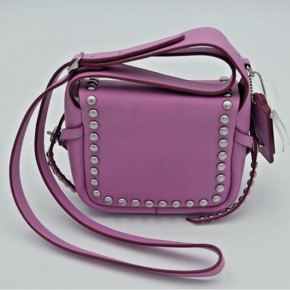 Coach Rivet Dakotah 15 Lilac Leather Studded NWOT Crossbody Bag! - Picture 2 of 5